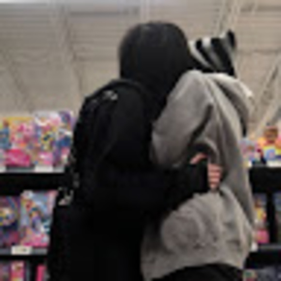 Meet your Posher, Abbigail - Picture 1 of 1